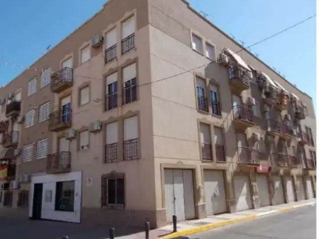 Piso en venta Calle Sierra de Gador Almeria