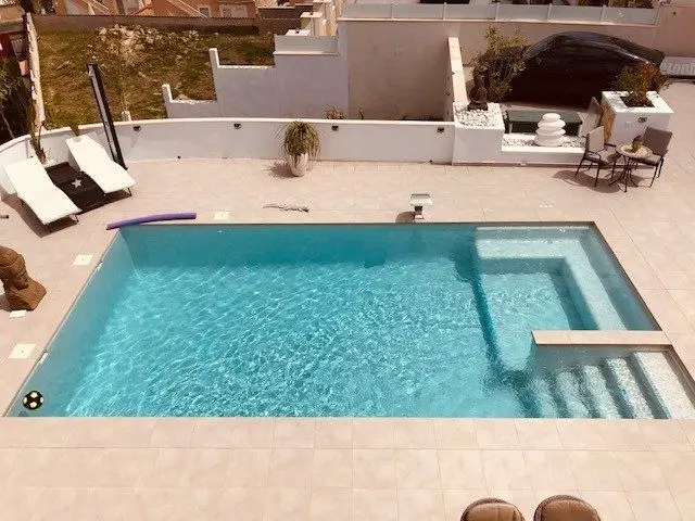 Villa en Quesada con 6 Dormitorios 5 Baños Piscina y Apartamento