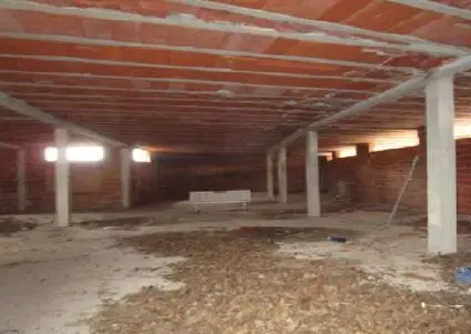 Local 758 m² Medina de Pomar Burgos Jardín