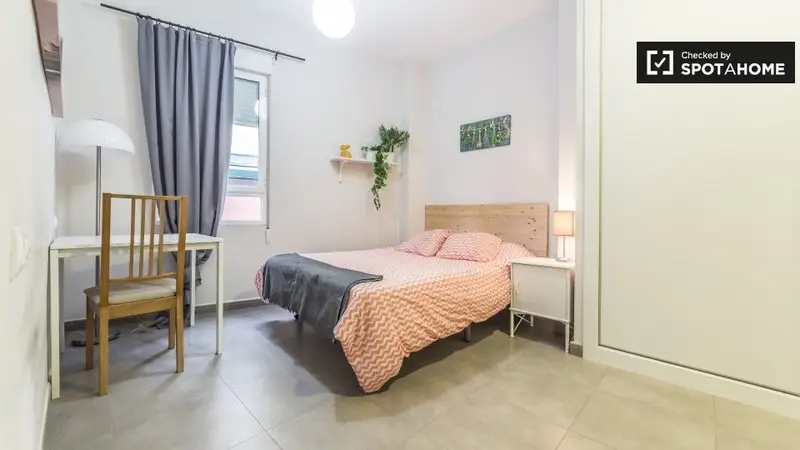 Apartamento 4 dormitorios 1 baño Valencia Spotahome