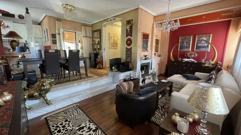Villa en Venta 4 Dormitorios 2 Baños Garaje Sótano