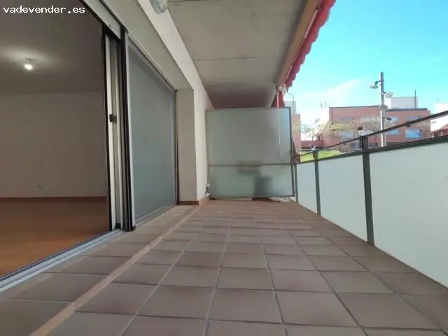 Dúplex 4 habitaciones 3 baños terraza parking Manresa