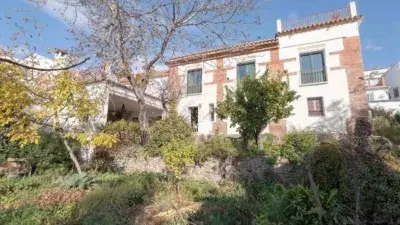 Casa Señorial Histórica con Jardín en Mairena Granada