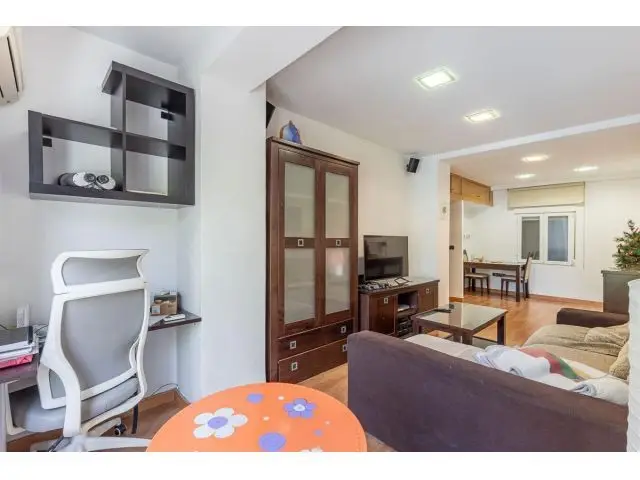 Piso Reformado Camino de Ronda Gran Capacidad