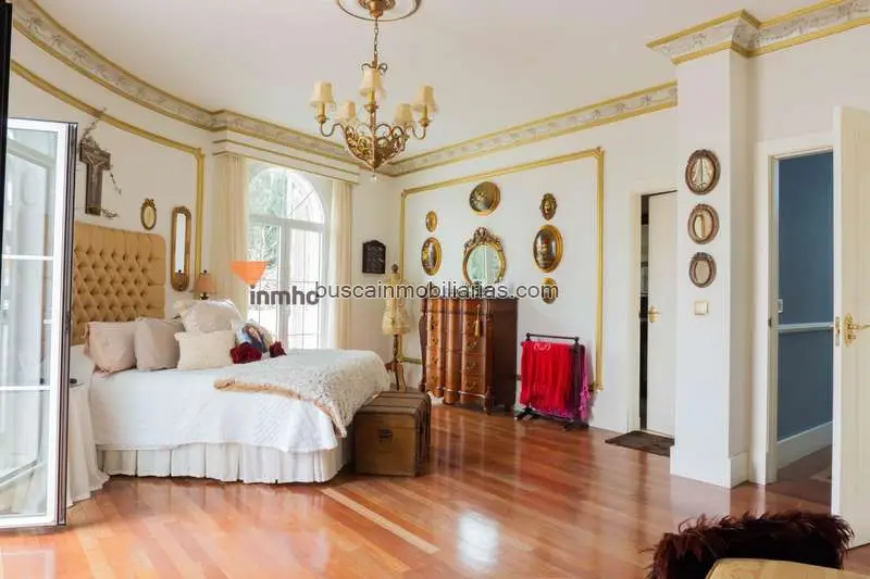 Casa señorial en Málaga 600m2 4 habitaciones Garaje Jacuzzi