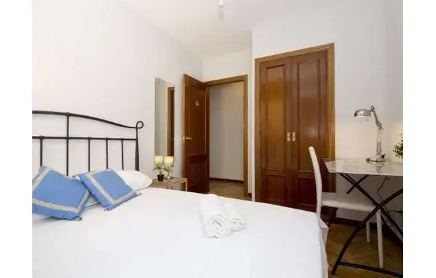 Alquiler Habitaciones Amuebladas Madrid 130m2 Piscina