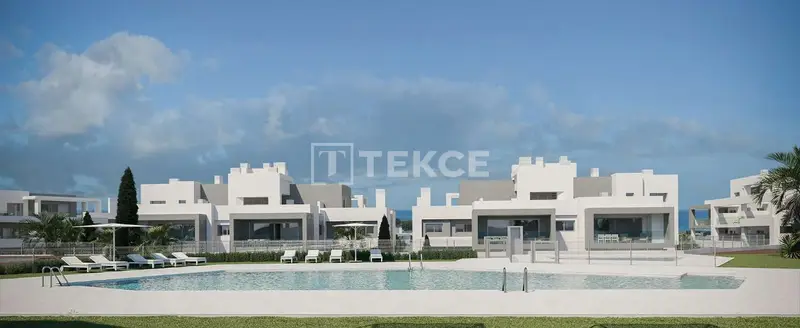 Apartamentos en Estepona con Vistas al Mar y Complejo con Comodidades