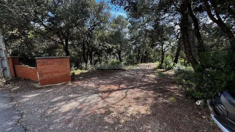 Parcela Edificable en Vacarisses con Vistas a Montserrat