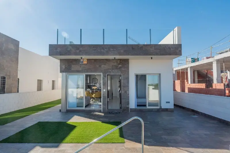 Chalet 3 Dormitorios Villamartin Orihuela Costa