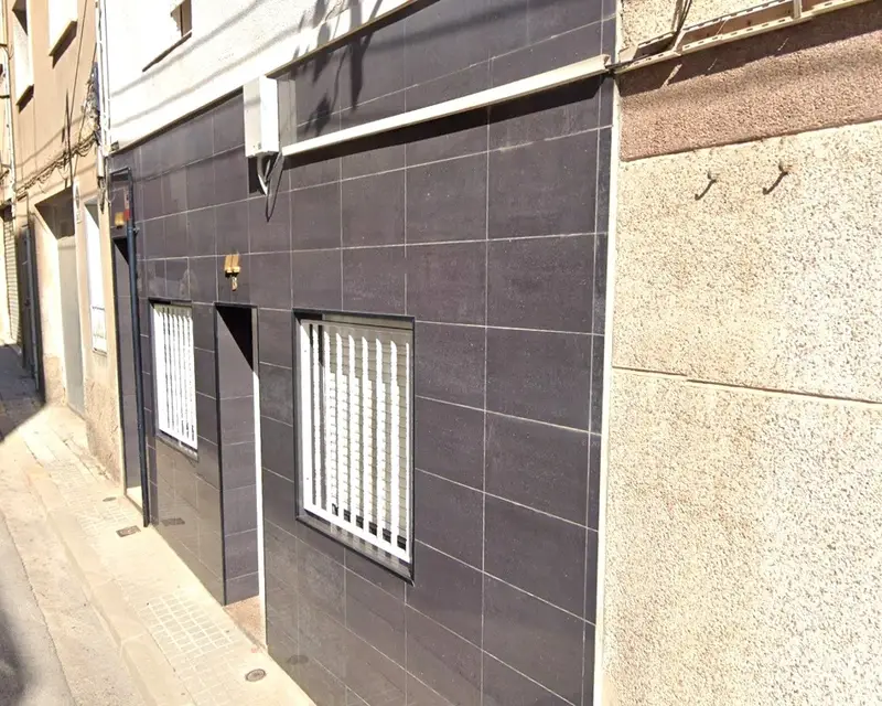 Piso 63m2 3 habitaciones 2 baños Sabadell