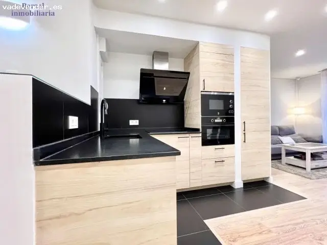 Piso tipo duplex exterior y luminoso de 133 metros en Logroño, Zona Gran Via Logroño