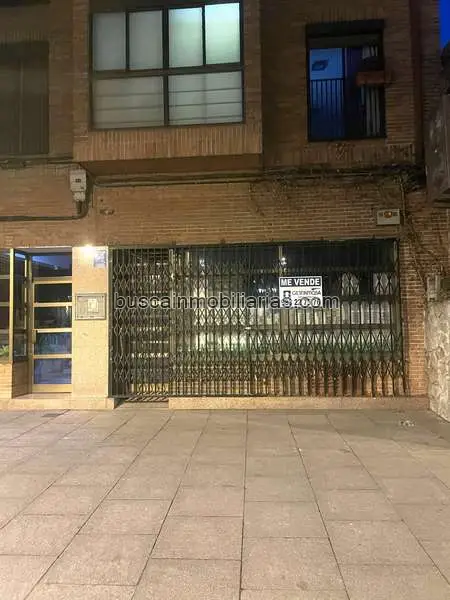Local Comercial en Valladolid: Cervecería Hamburguesería con Salas de Ensayo