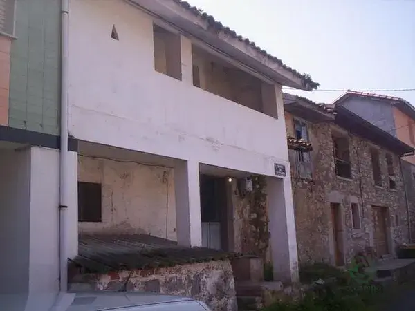 Casa para Reformar en Candamo Cerca de Pravia