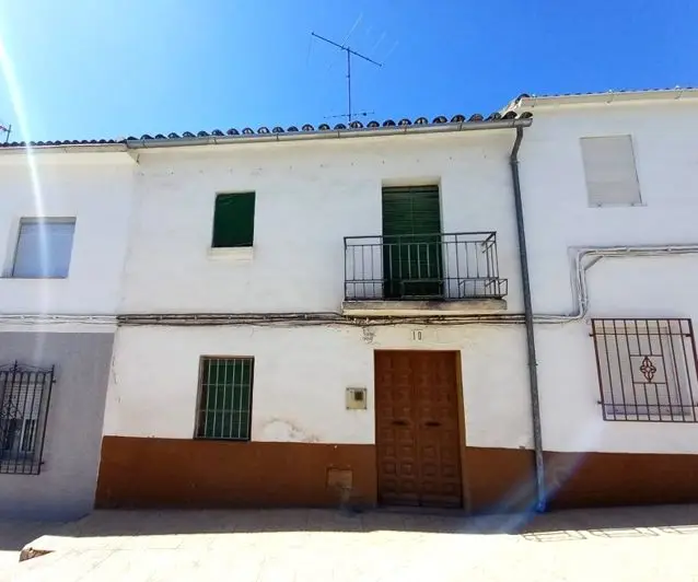 Casa Adosada 3 Dormitorios Noguerones Jaén Reforma Integral