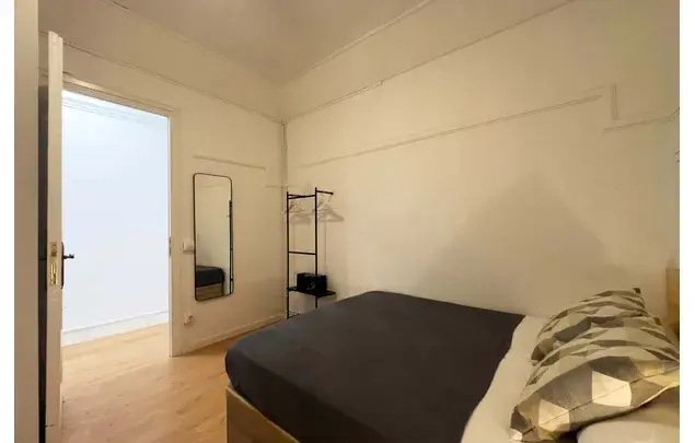 Habitaci	ón Doble en Coliving Barcelona para Estudiantes y J	venes Profesionales