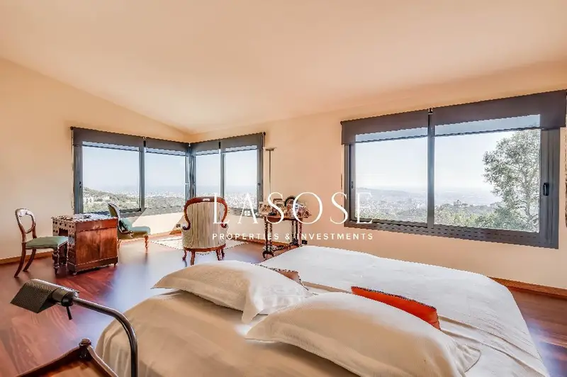 Casa en Vallvidrera con Vistas Panorámicas a Barcelona