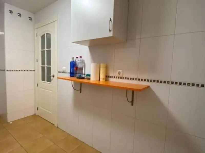 Piso en venta en Almería con piscina y garaje