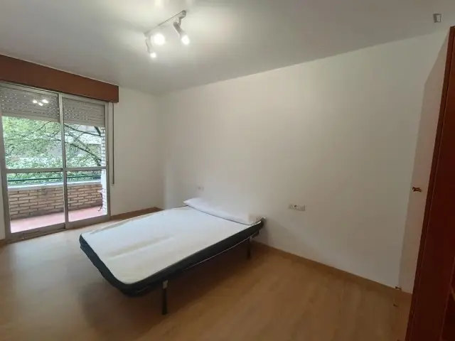 Habitacion Individual en Piso Compartido Iturrama