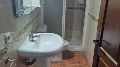 Casa Pareada en Alquiler 180m2 4 Habitaciones Area de Caceres