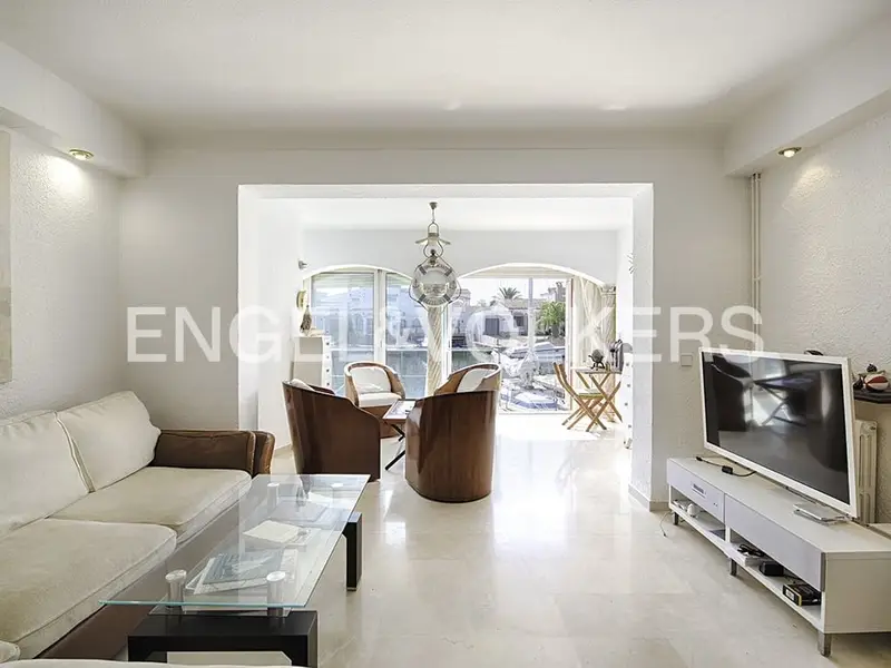 Casa en Empuriabrava con Amarre y Garaje