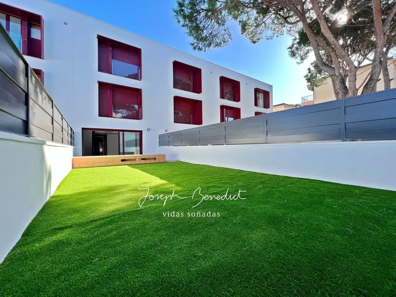 Casa en Castelldefels con 3 dormitorios, piscina y jardín