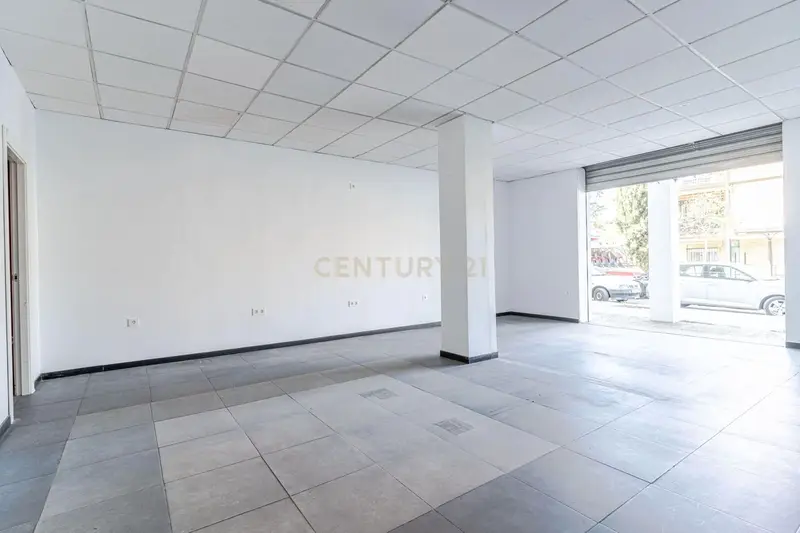 Local Comercial en Alquiler Granada Cervantes Palacio de Deportes