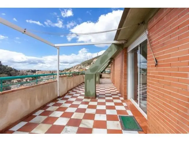 Precioso Atico en Granada con Terraza y Garaje