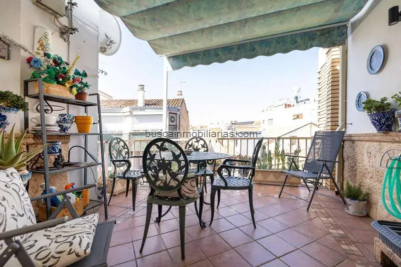 Atico en venta en Granada centro con vistas a Sierra Nevada