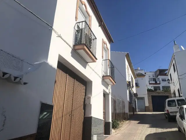 Casa Villa 4 Dormitorios Olvera Espa	


a