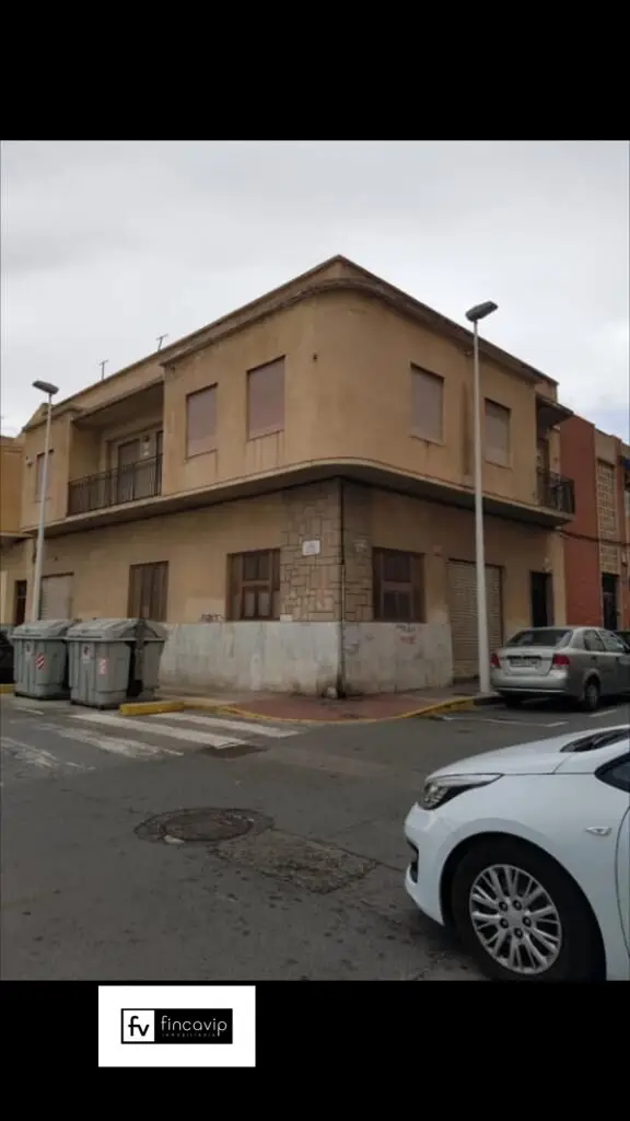 Venta Chalet con Chimenea en Elche Cerca Corte Ingles