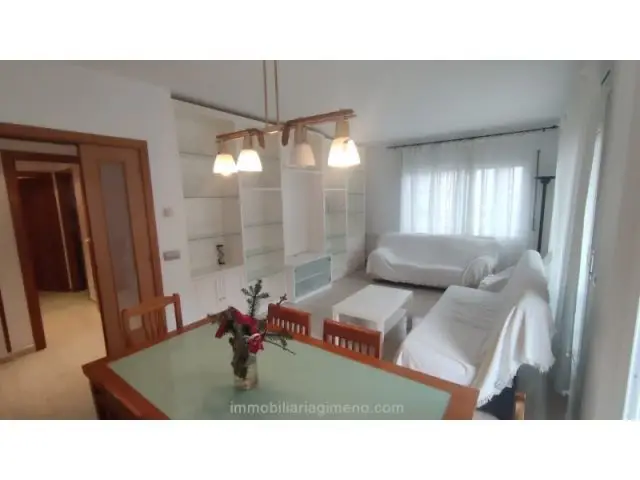 Piso en Fenals con 3 habitaciones, 2 baños, parking y piscina