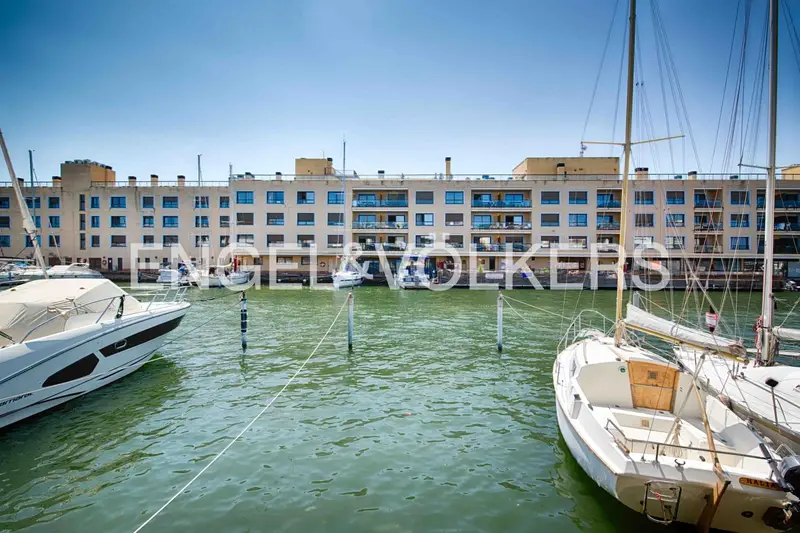 Casa de Lujo en Empuriabrava con Amarre para Velero