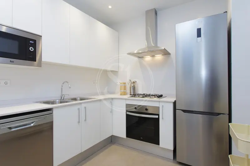 Alquiler 100m2 2 habitaciones Eixample Balcón