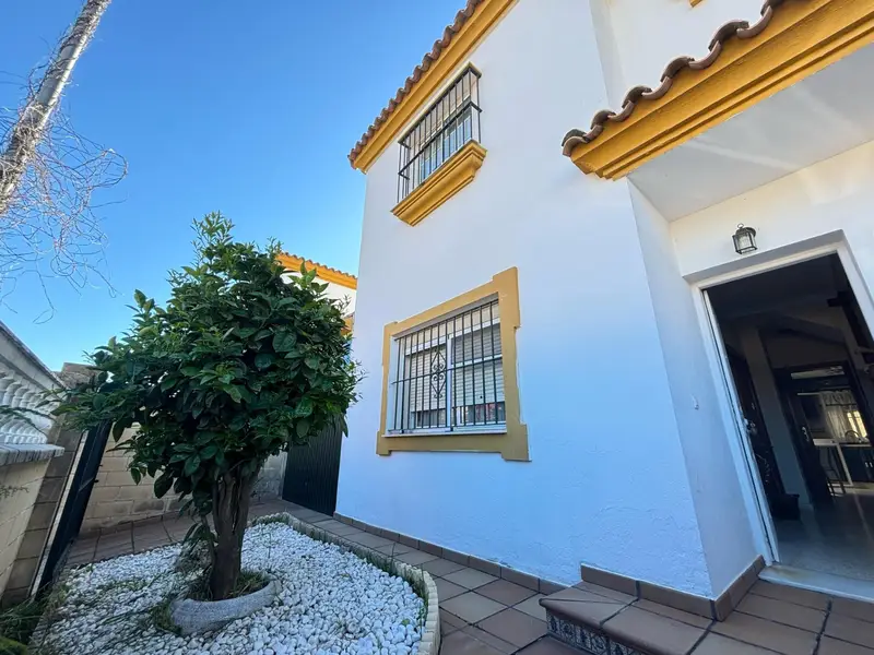 Venta Adosado con jardin en Cobre, Algeciras - Ref: DMH-ALG196