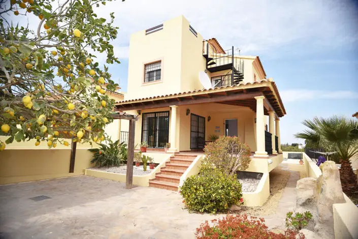Villa 4 Dormitorios en Venta Vera Algarrabina Cerca Golf