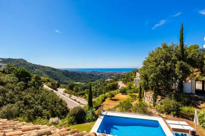 Villa de Lujo en Monte Mayor con Vistas Panorámicas