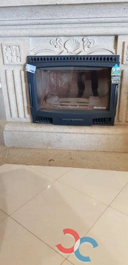 Chalet en Venta en Poio Planta Baja Garaje 4 Dormitorios