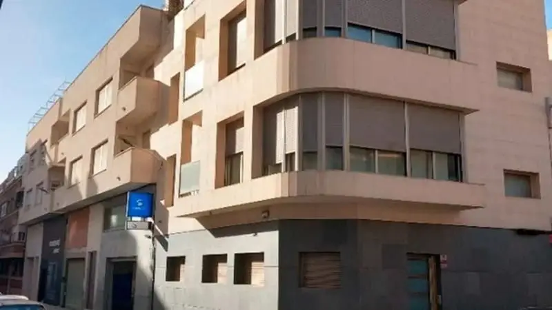 Venta Piso con Calefaccion en Elda