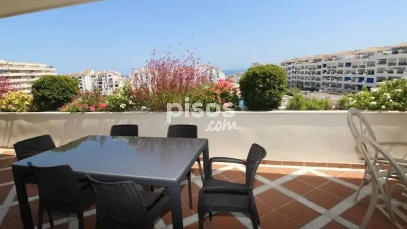 Ático de Lujo en Puerto Banús 4 Dormitorios Piscina y Vistas al Mar