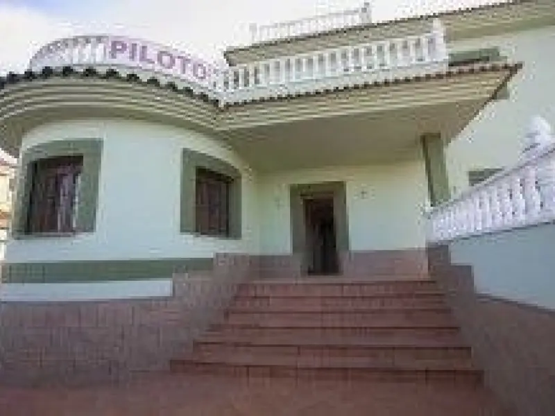 Chalet en Los Altos Torrevieja con Piscina Jardin y Garaje