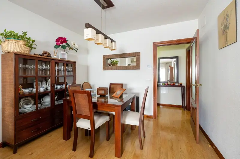 Piso en Venta en Maracena 4 Dormitorios 2 Baños Cochera Trastero