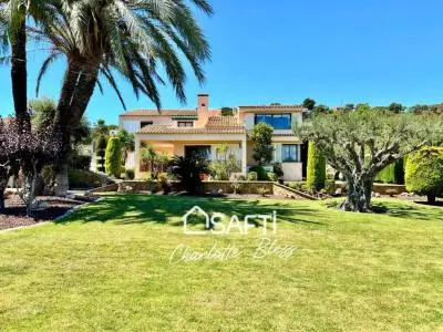 Casa en Coma Ruga con Vistas al Mar Piscina y Jardin