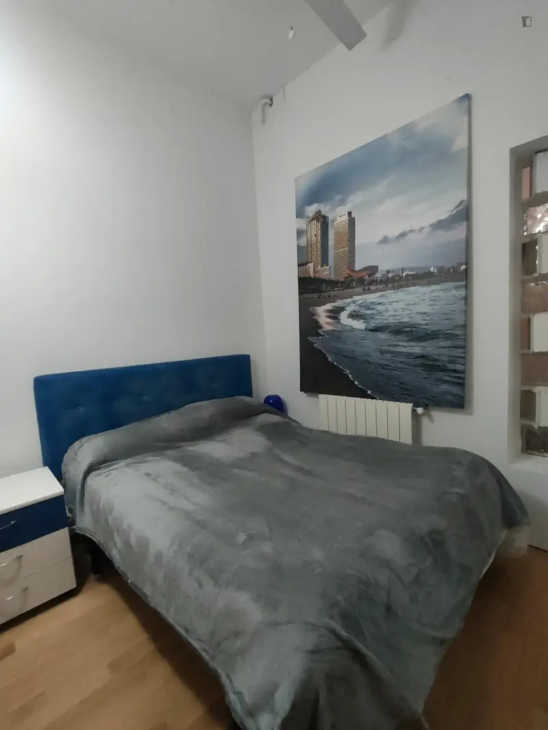 Habitacion Doble en Casa Tranquila con Jardin Cerca de Metro Sants