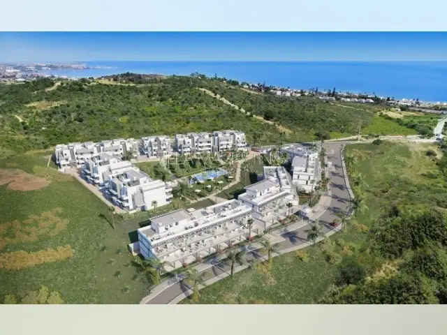 Apartamentos y Aticos en Venta Estepona