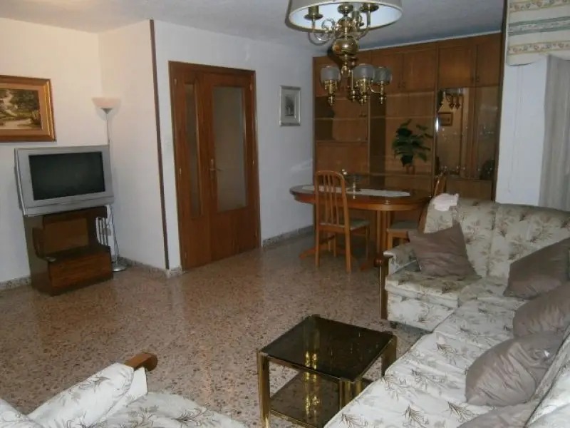 Venta Piso 4 Habitaciones Monovar Cuartel Ref 18658