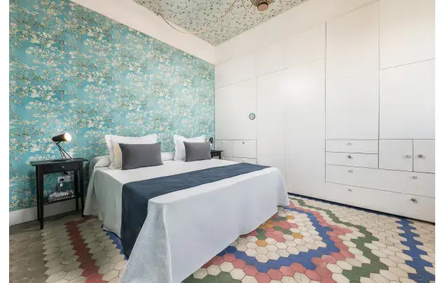 Rent 1 bedroom apartment of 100 m² in Madrid