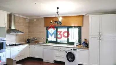 Chalet en Miranda de Ebro con Piscina y Txoko