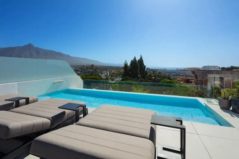 Villa Moderna de Lujo en Nueva Andalucía