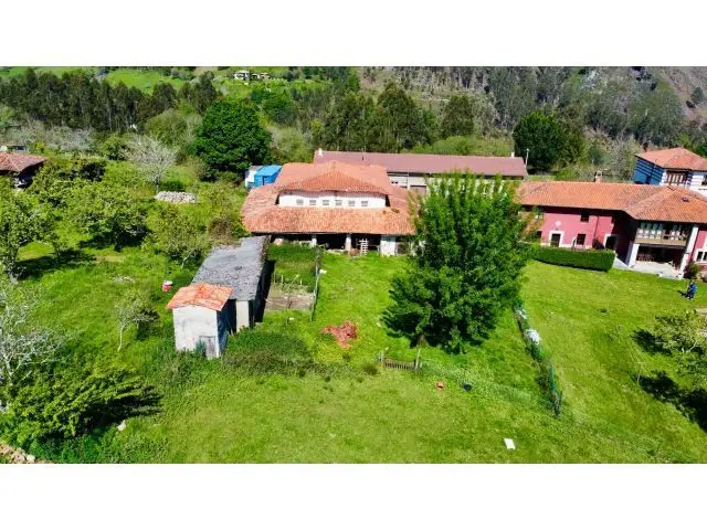Finca con Cuadra cerca de la Playa de Vega Asturias
