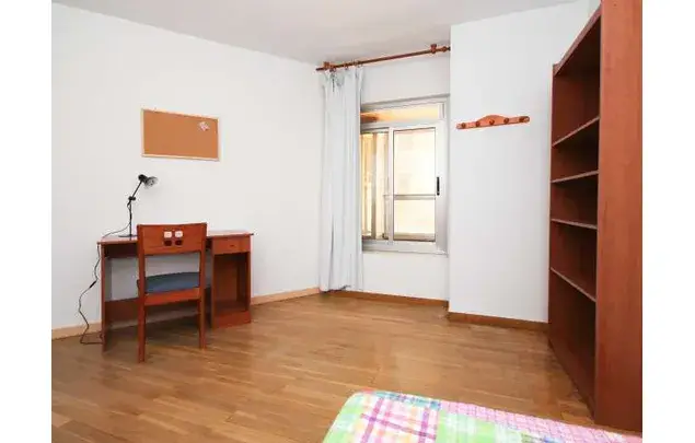 Alquiler de 6 habitaciones en Granada cerca de la estacion de tren
